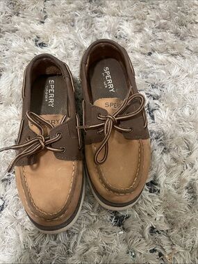 Sperry Two-Tone